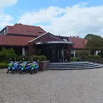 Отель Charme Overbosch