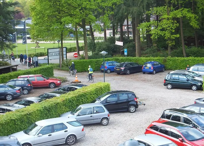 Charme Overbosch فندق 3*