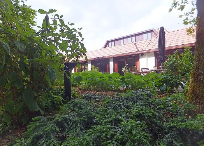 Charme Overbosch فندق