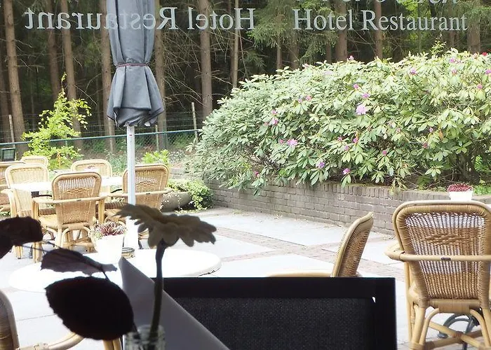 Charme Overbosch فندق