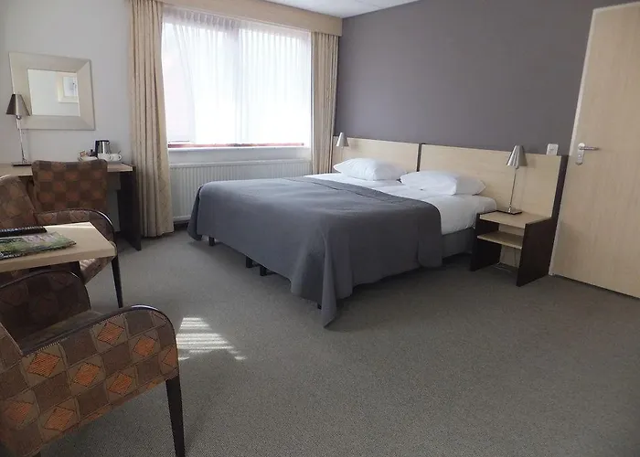 فندق Charme Overbosch 3*